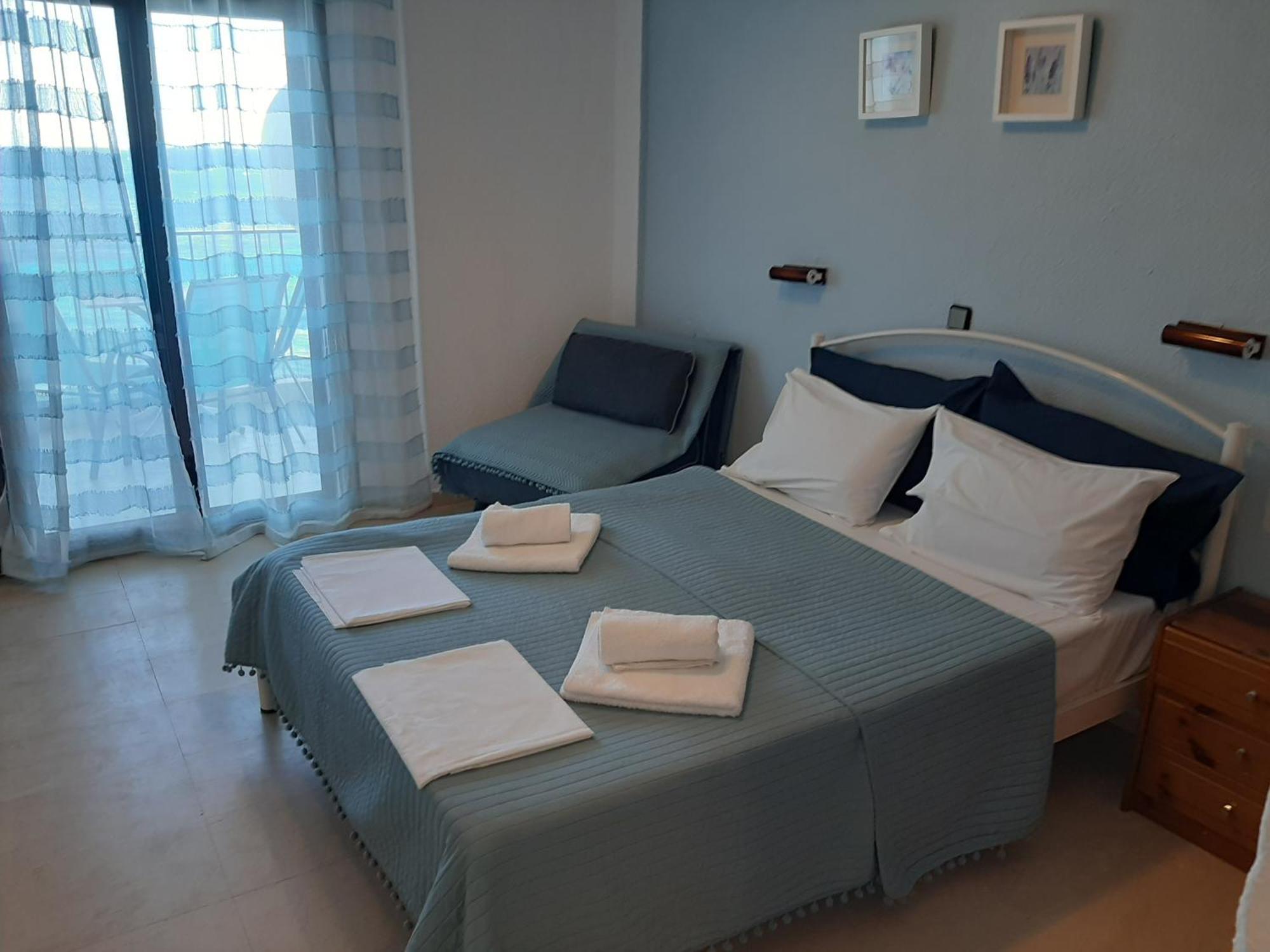 Alexiadis Apartments Agia Paraskevi  Eksteriør billede