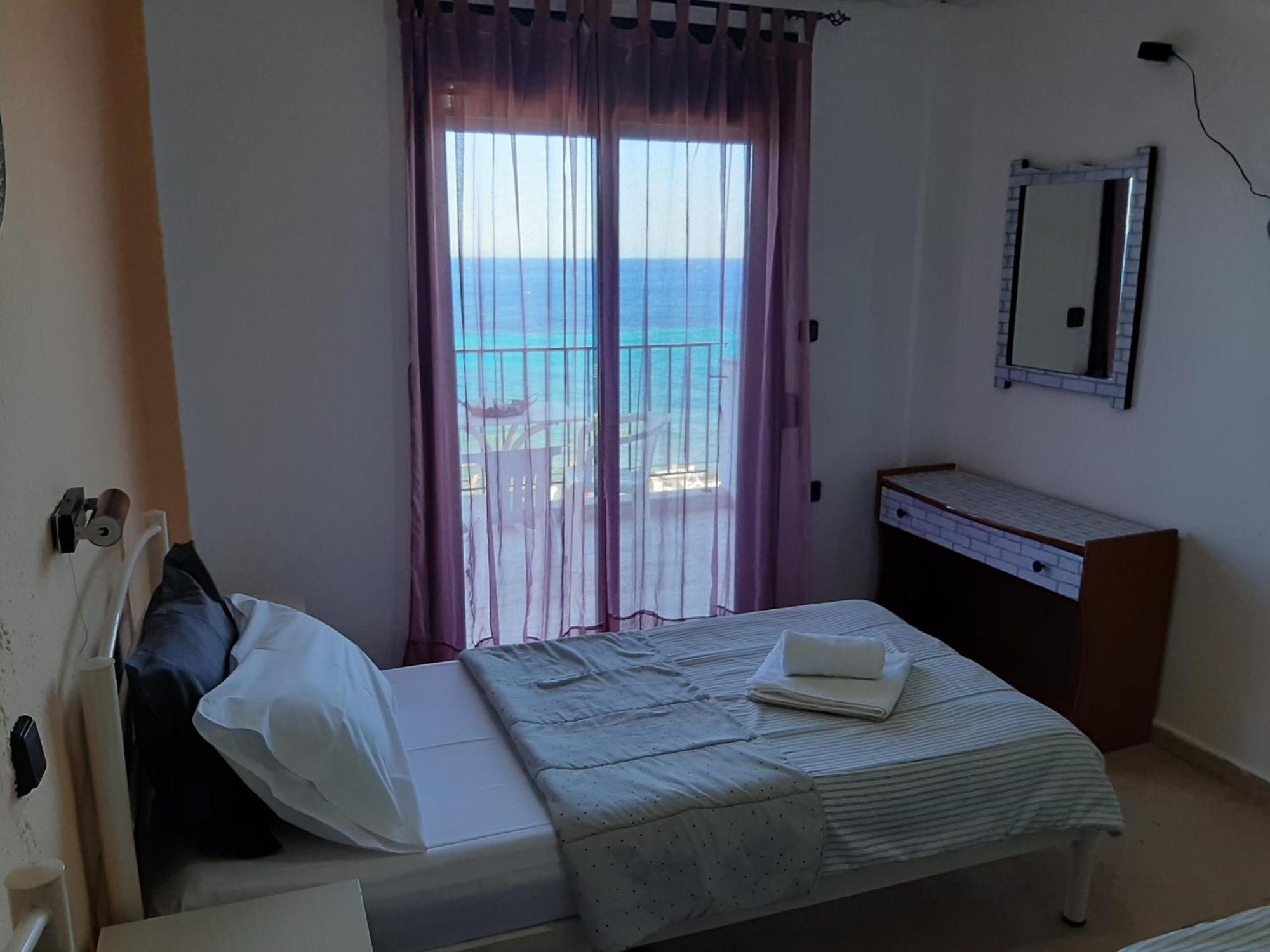 Alexiadis Apartments Agia Paraskevi  Eksteriør billede
